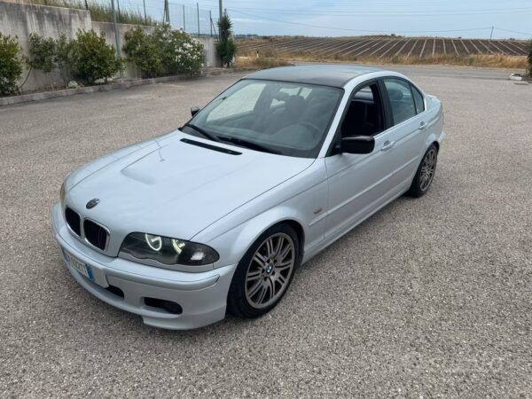 BMW 320i